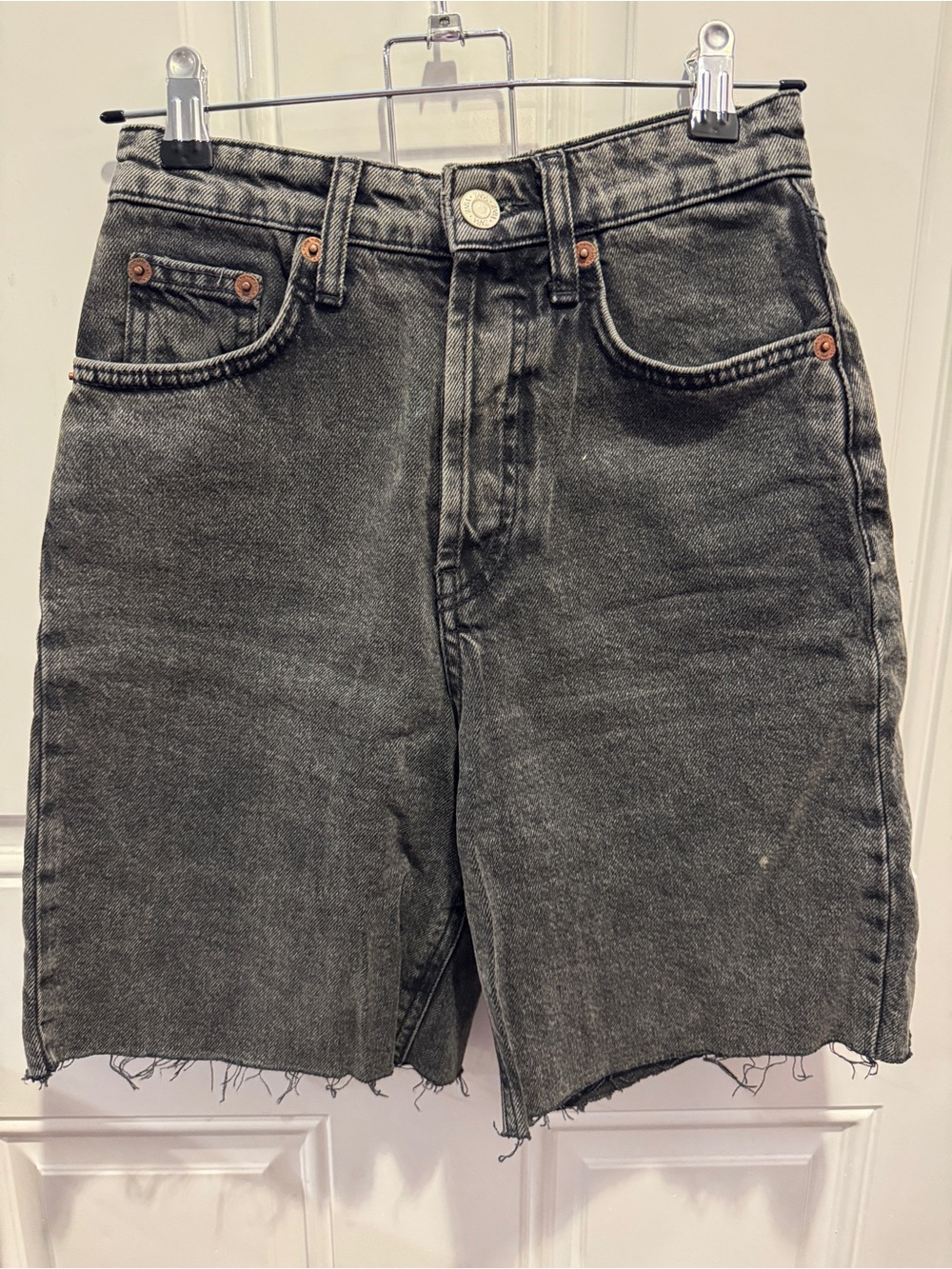 Zara Charcoal Black High-Rise Raw-Hem Denim Shorts Size 0